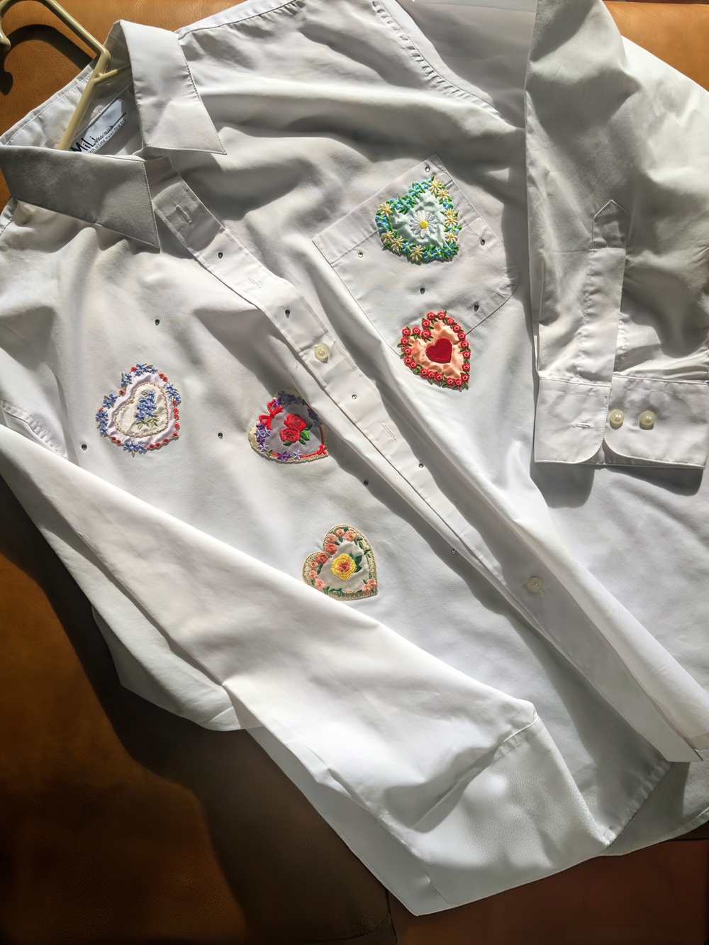 MiLi DESIGNS Embellished Hearts Button-Down Shirt - LG - EVC - Picture 11 of 15